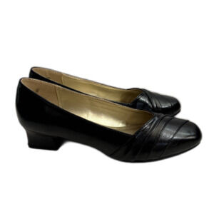 Soft Style by Hush Puppies Danette Kitten Heels Black Faux Leather Size 7M